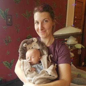 Meet your Posher, Holly